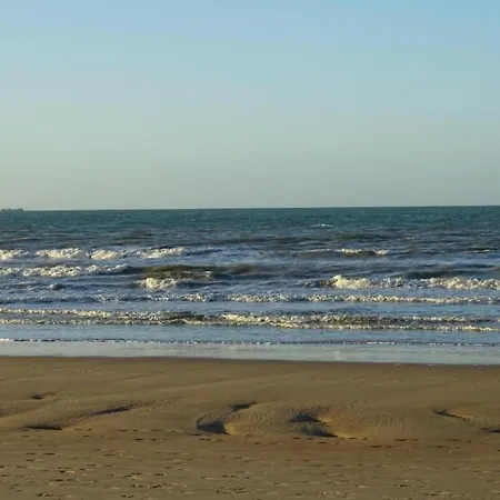 Relaxing Beachside Apartament